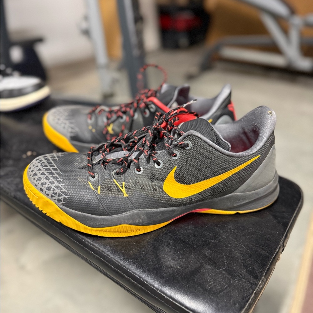 Kobe Nike zoom Men's Black and Yellow Athletic Shoes